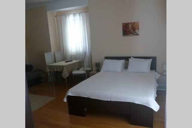 Roman Gardens Studio Apartment Risan Exteriér fotografie